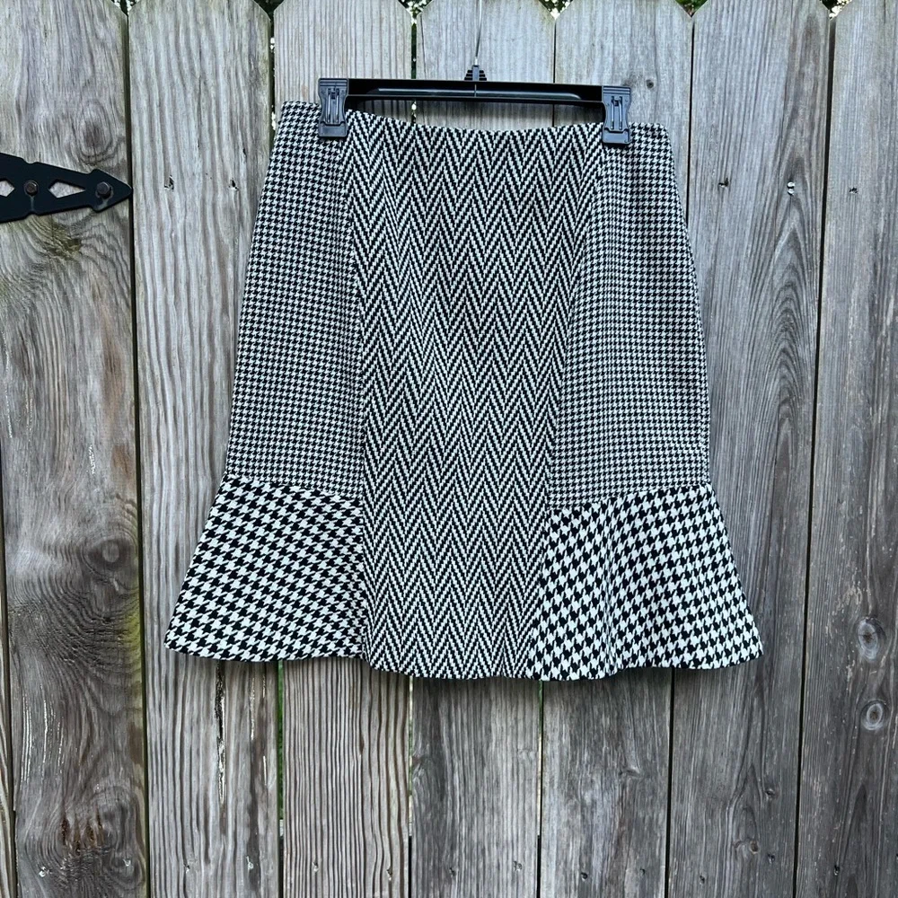 ANN TAYLOR Houndstooth Lined Trumpet Skirt Women’s 6